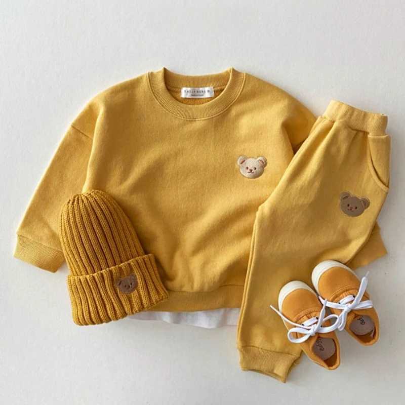 Korean version of spring and autumn cotton cute teddy bear round neck hoodie sports pants casual set for boys and girls M240920