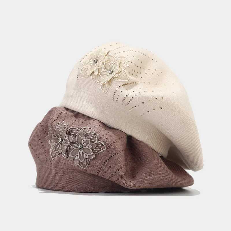2023 Floral Cotton Warm Buckle Beret Painter Hat Octagonal Hat Women and Girl 14X240919