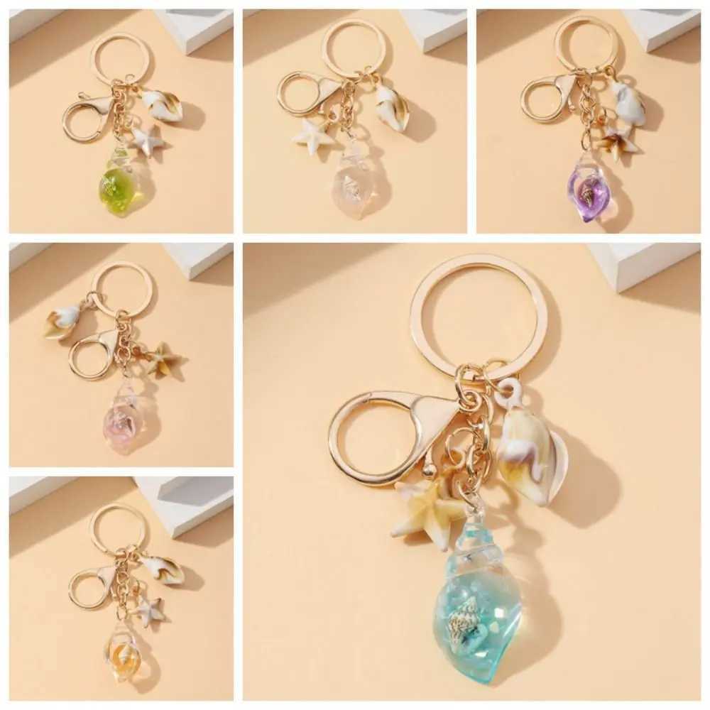 Cute Luminous Conch Keychain Backpack Decor Glow-in-the-dark Sea Beach Pendants Charms Bohemian Style Starfish Shell KeyringX240919