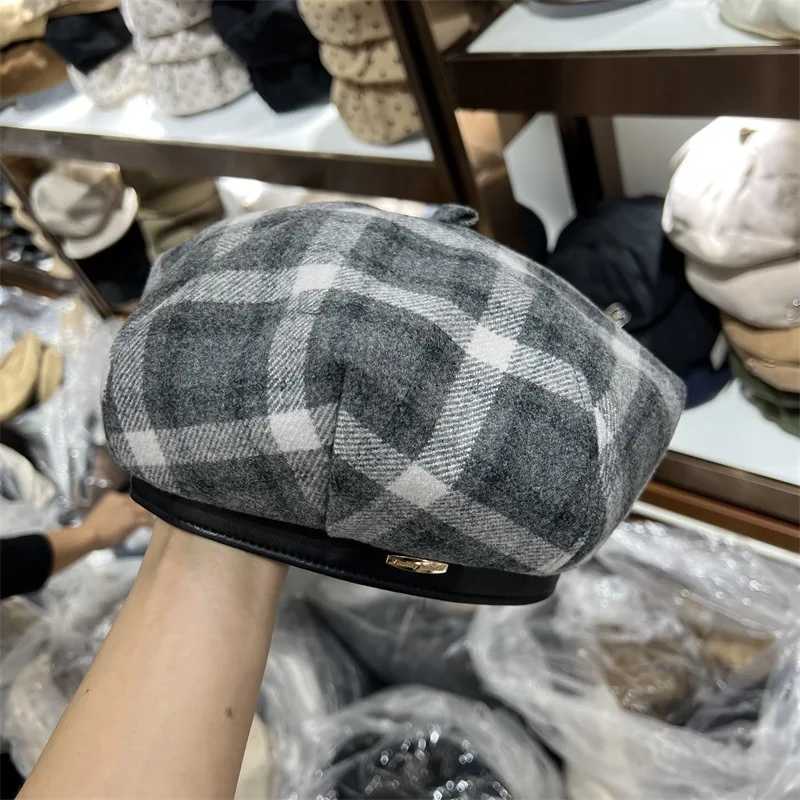 Big head leather edge beret female British retro plaid woolen octagonal hat versatile painter hat femaleX240919