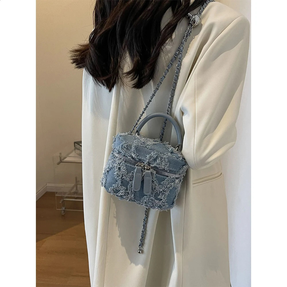 3 Vintage Box Shape Denim for Women Plaid Print Mini Chain Shoulder Bags Versatile Fashion Casual Shopping Crossbody Pac 240913 4