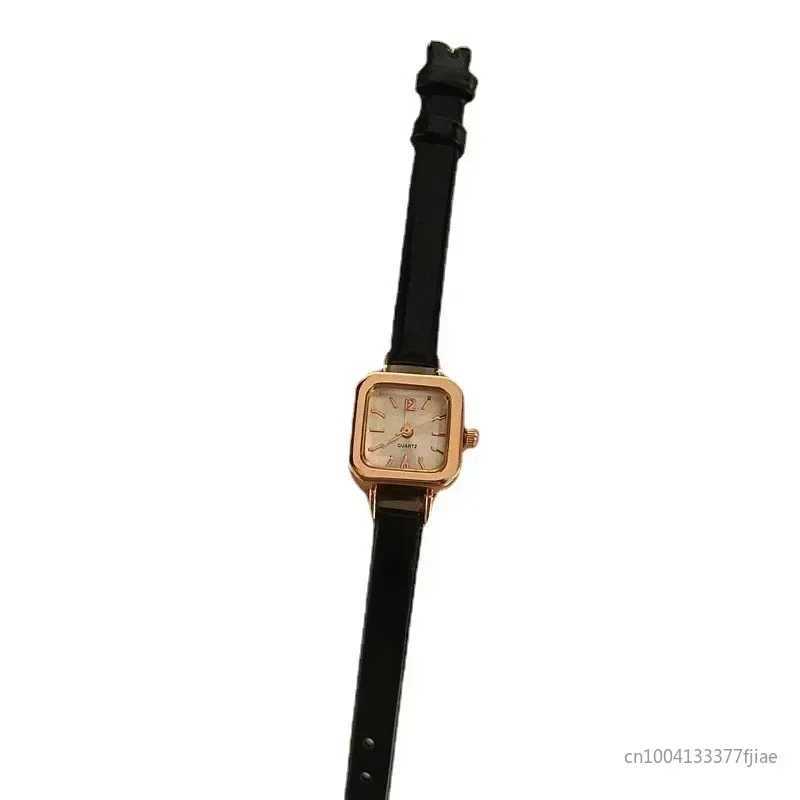 Hot Sales Women Watch Small Square Dial Thin Leather Strap Ladies Wristwatch Elegant Quartz Female Watches Casual reloj mujerX240920