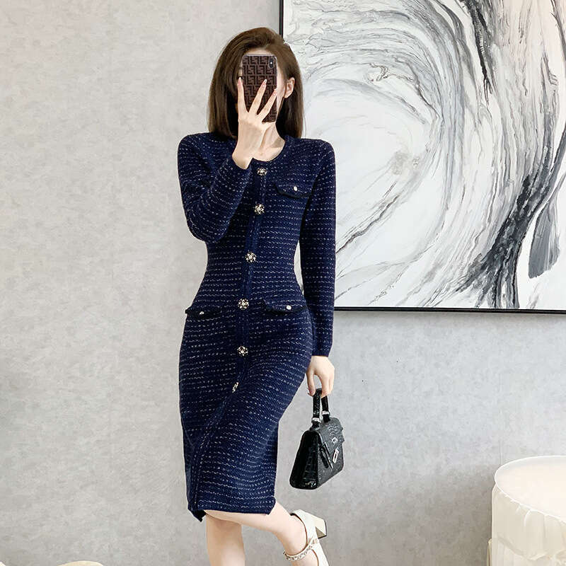 Hallowmas Elegant Small Fragrance Style Dress for Women with Western Style Skilled Waist Slimming Appearance and Age Reducing Celebrity Bottom Sweater