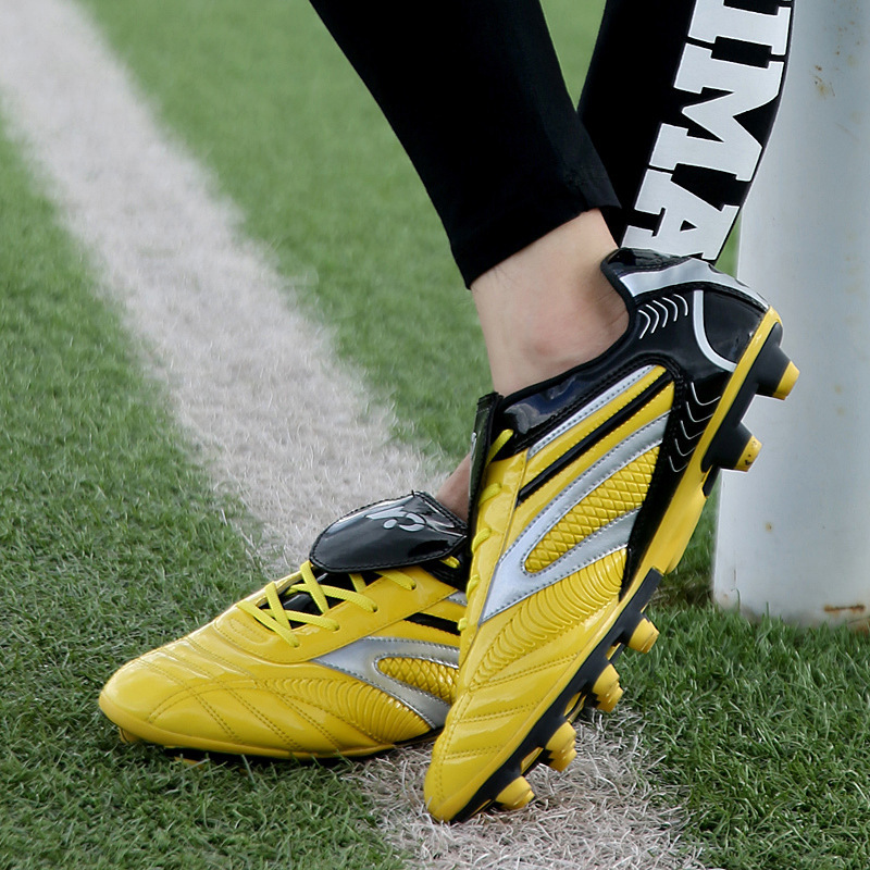 TaoBo 2023 Kid Size 30-45 Football Boots Luxury Turf Soccer Cleats Outdoor Non Slip Soccer Boot for Boys Professional Shoes