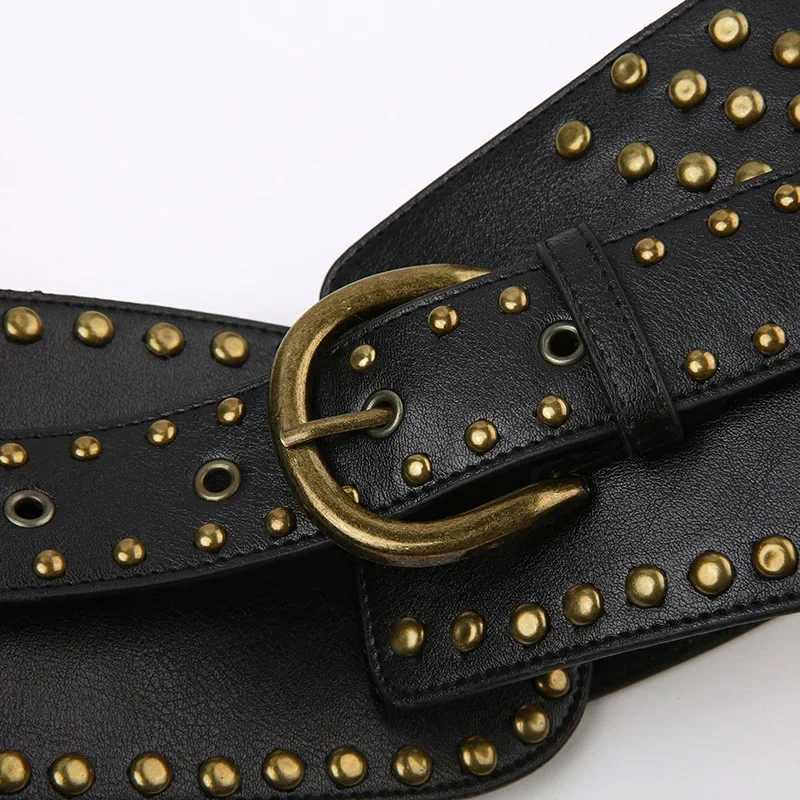 Y2K rivet ring retro punk style crop belt womens fashionable hollow decoration cone-shaped streetwear W240920