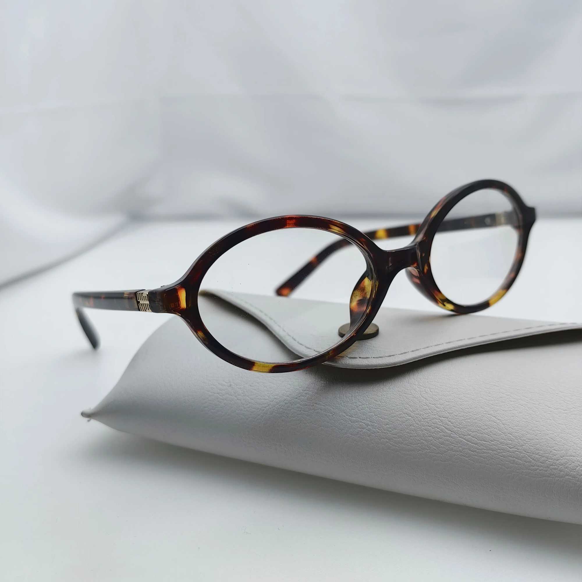 Vintage Oval Sunglasses NEW Women Luxury Brand Designer Small Oval Anti Blue Light Glasses Retro Fashion Men Leopard EyegalssesX240920