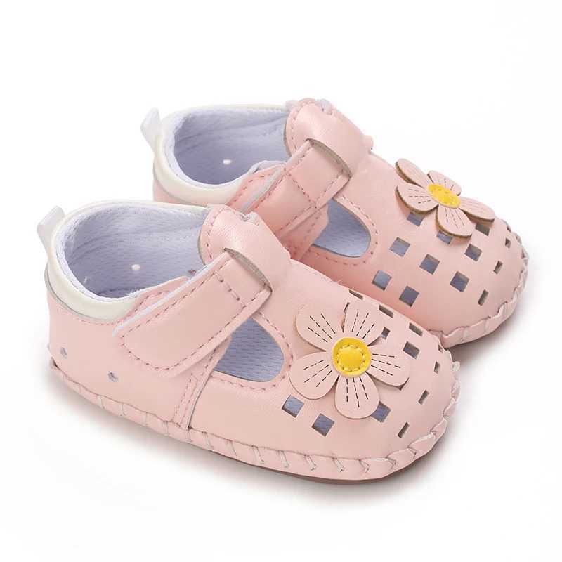 New Summer Sandals for Girls Cartoon PU Hollow Breathable Rubber Soft Sole Flat Shoes Suitable for 0-18 Newborns Walking Shoes M240920