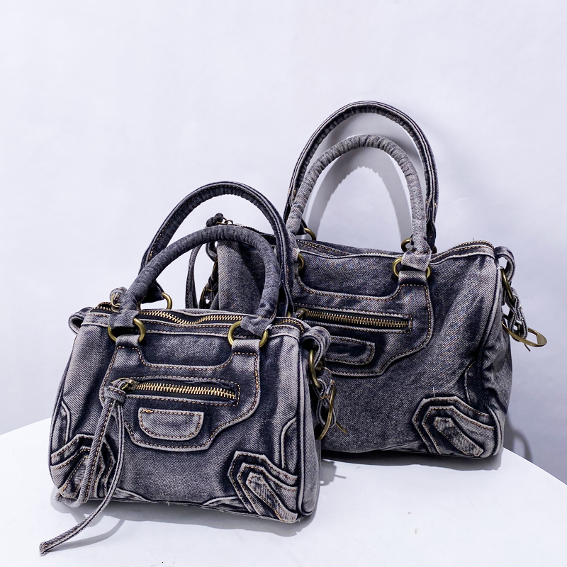 Moto & Biker Denim Pillow Bags For Women Designer Handbag Purse 2024 New In Washing Process Patchwork Top Handle Shoulder Designer bag