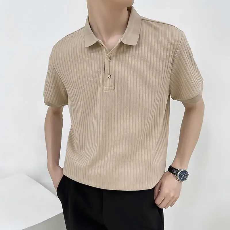 2022 Mens Summer Polo Shirt Lightweight Striped Lapel Short Sleeve Business Casual T-shirt Slimming Effective Knitted TopX240920