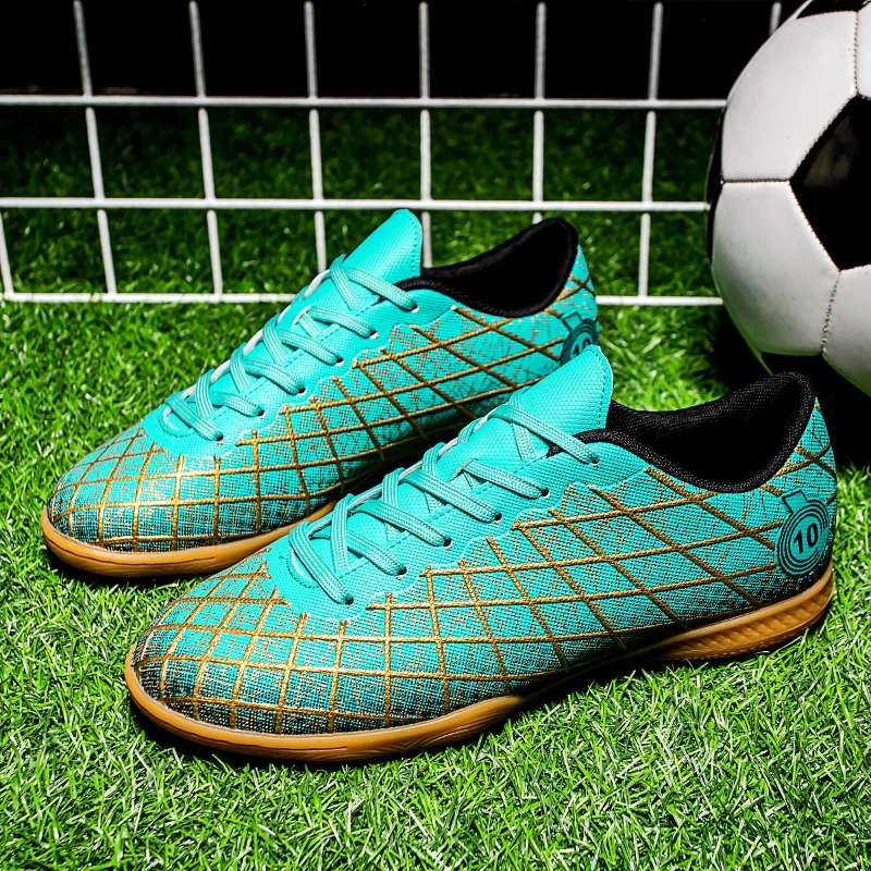 Men Breathable Comfortable Indoor Long Spikes Outdoor Comfortable Soccer Shoes Ultralight Lightweight Top Quality Football Boots