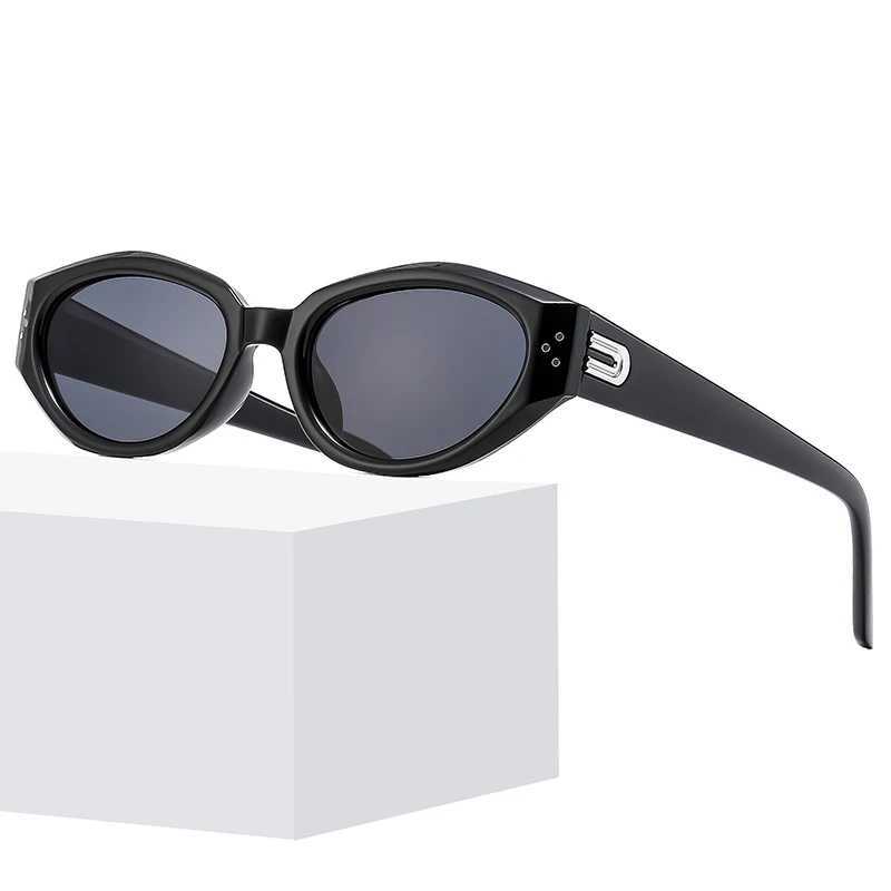 New Y2K Small Square Sunglasses Women Cat Eye Brand Sunglasses Fashion Trendy Ourdoor Goggles Men Punk Sports Sun GlassesX240920