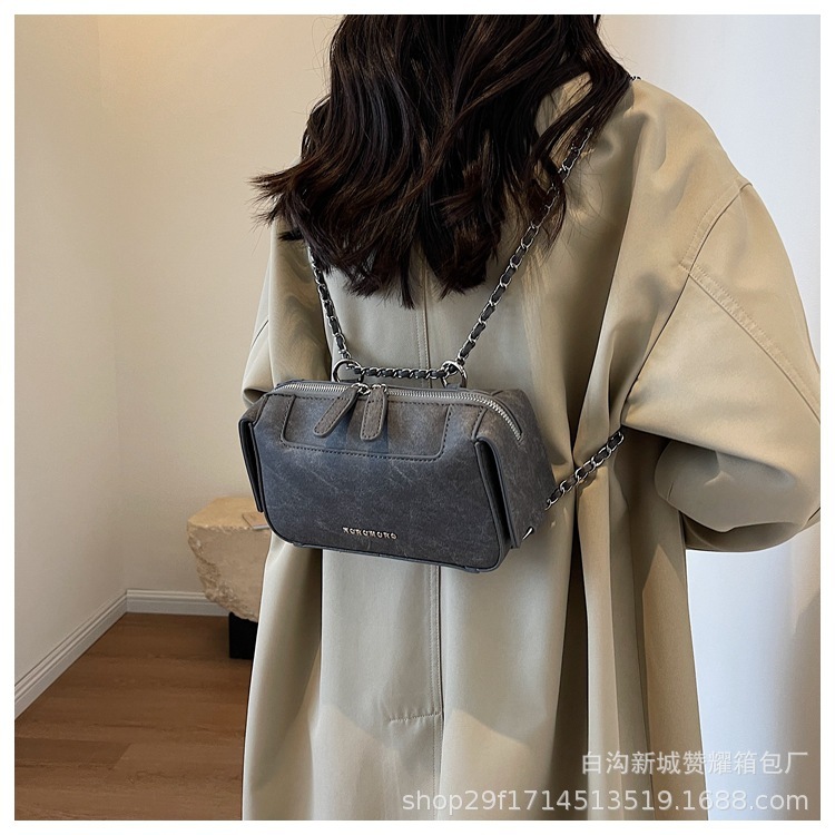 Women Brand PU Leather Crossbody Simple Chain Pillow Jeans Style Messenger Bag