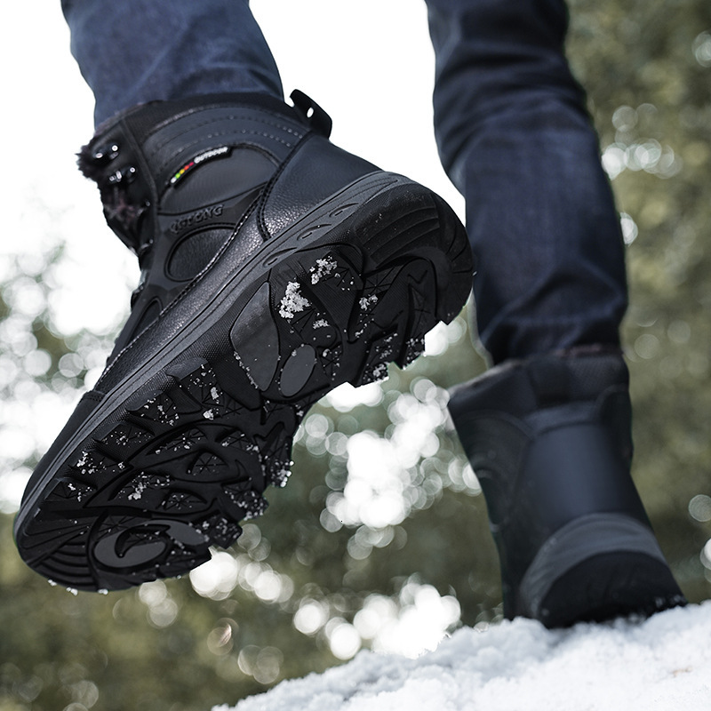Large size outdoor plush cotton high top with lace up hiking shoes, winter leather faced men's warm snow boots