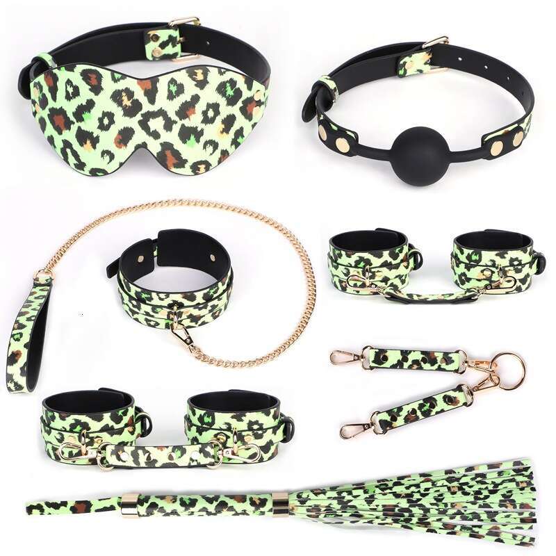 Night light SM prop set seven piece set, fun binding handcuffs, leopard print eye mask, traction collar SM punishment whip