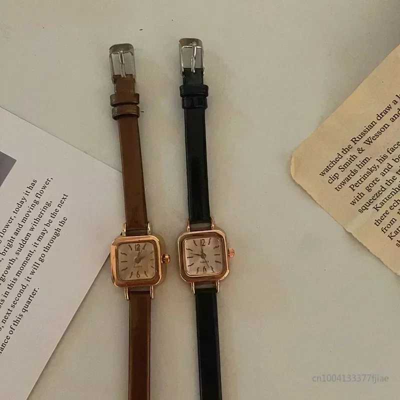 Hot Sales Women Watch Small Square Dial Thin Leather Strap Ladies Wristwatch Elegant Quartz Female Watches Casual reloj mujerX240920