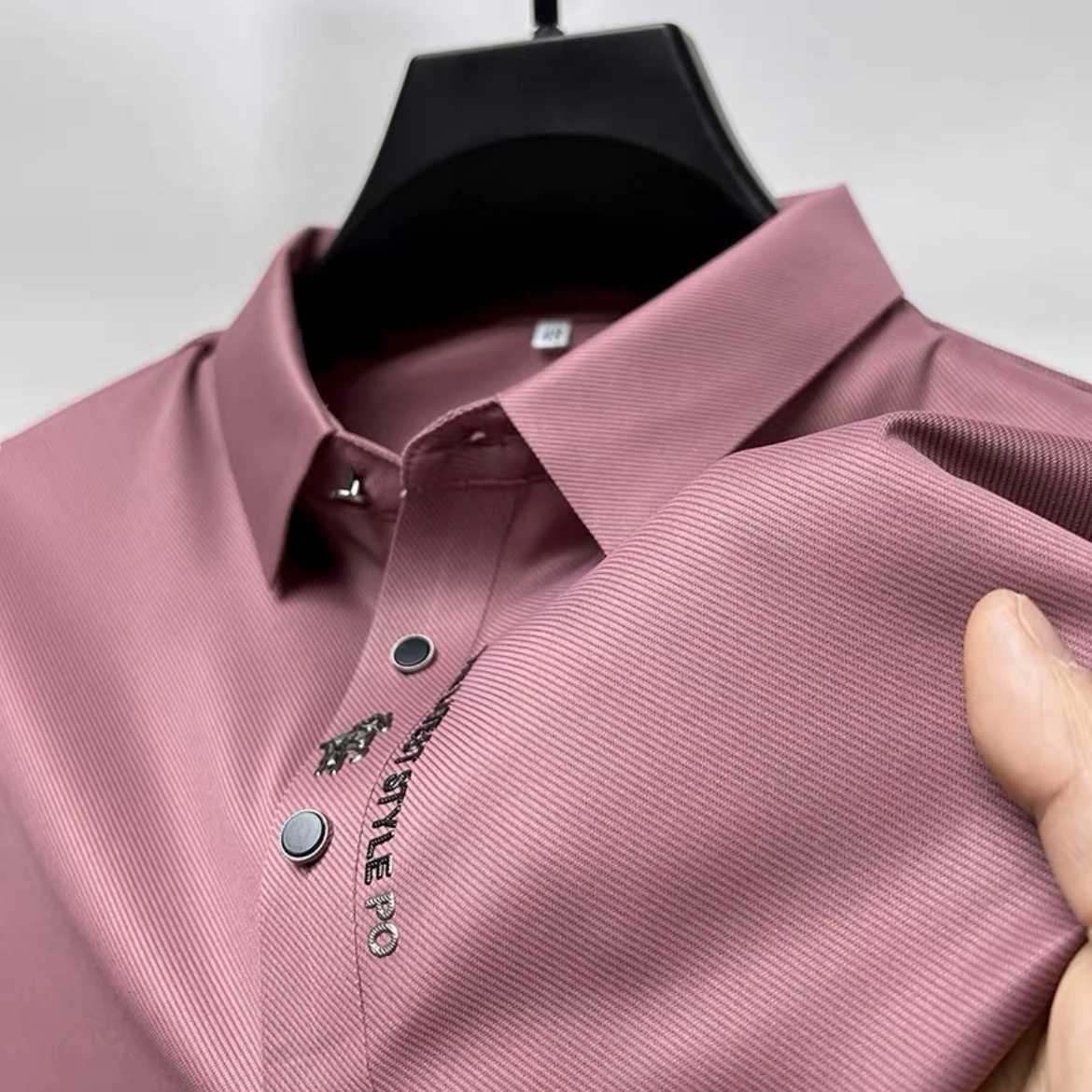 Ice Silk Embroidery Polo Shirt 2024 New Summer Lapel Elasticity T-shirt Korean Fashion Short Sleeve Business Casual Men ClothingX240920