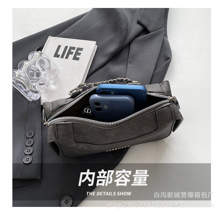 Women Brand PU Leather Crossbody Simple Chain Pillow Jeans Style Messenger Bag