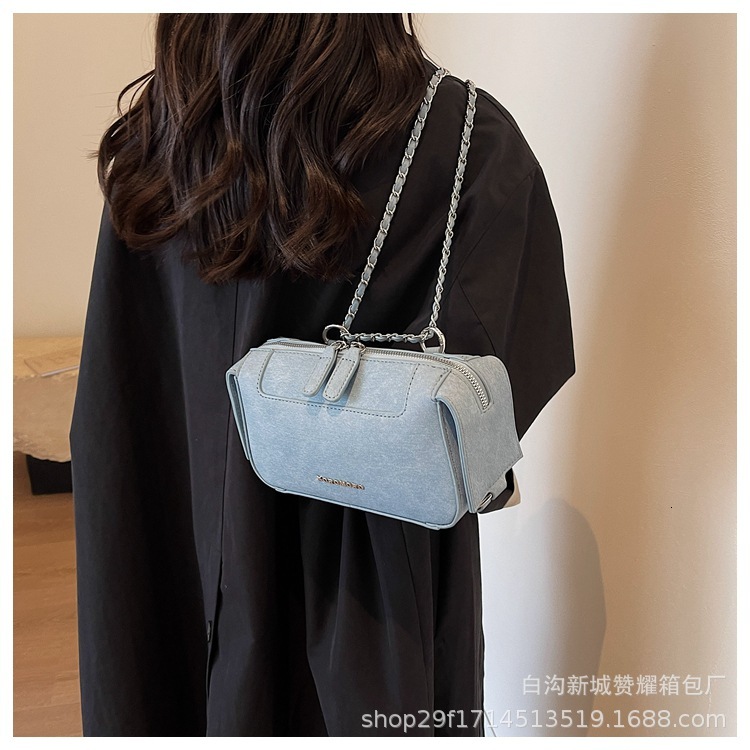 Women Brand PU Leather Crossbody Simple Chain Pillow Jeans Style Messenger Bag