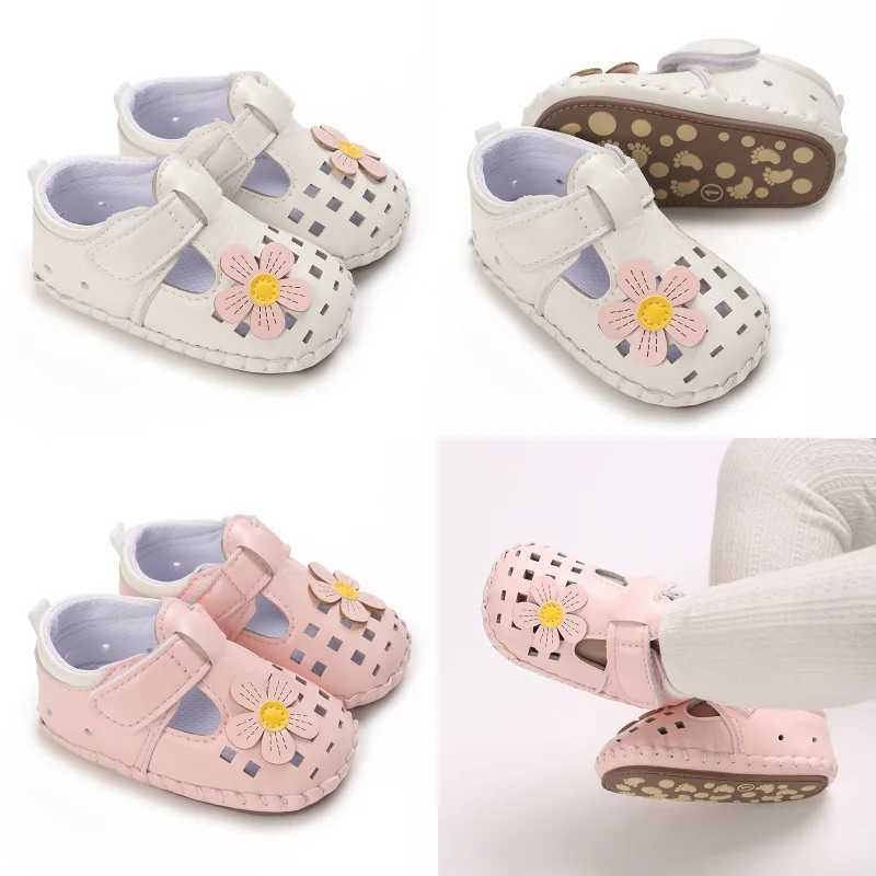 New Summer Sandals for Girls Cartoon PU Hollow Breathable Rubber Soft Sole Flat Shoes Suitable for 0-18 Newborns Walking Shoes M240920