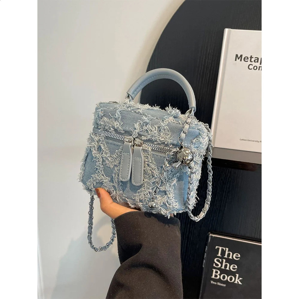 3 Vintage Box Shape Denim for Women Plaid Print Mini Chain Shoulder Bags Versatile Fashion Casual Shopping Crossbody Pac 240913 4