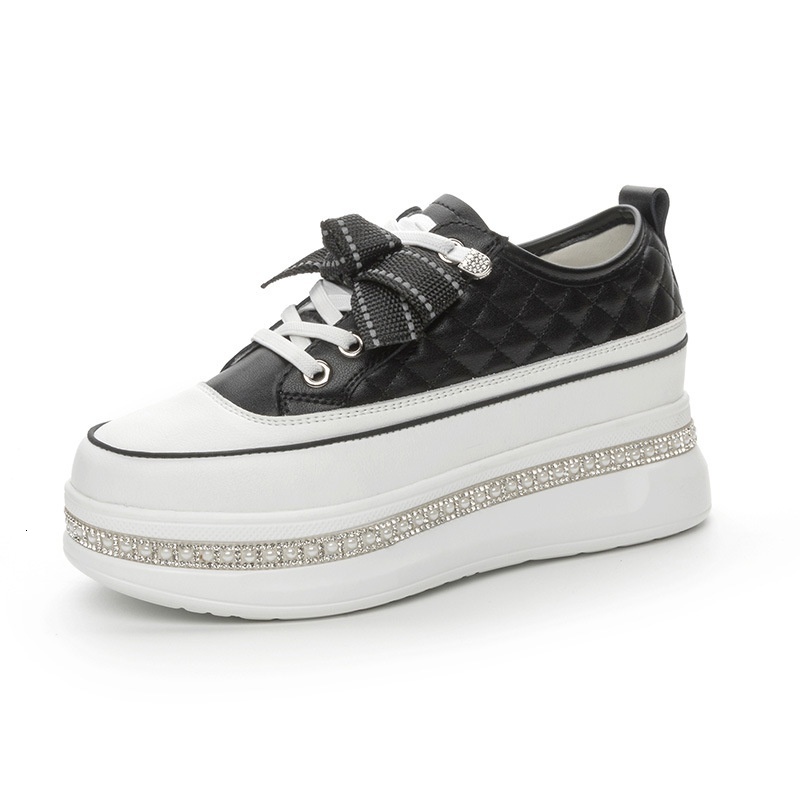 White with increased height genuine leather for women in the autumn of 2024. New sponge cake breathable and versatile thick soled diamond casual singl