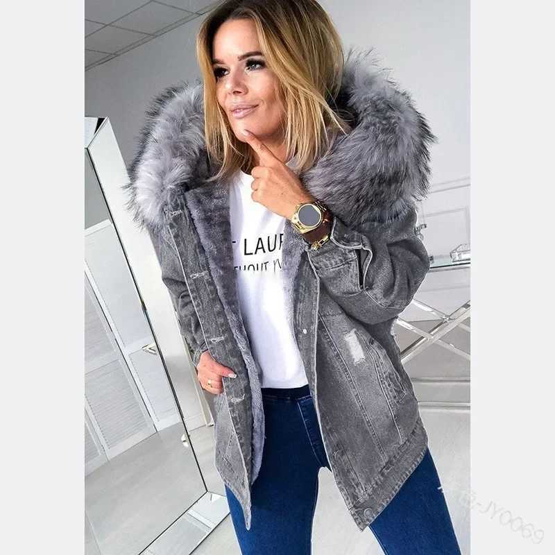 New 2024 Fashion Hooded Big Fur Collar Denim Jacket Women Casual Warm Mid-length Ripped Coat Denim Jacket for Women DenimX240920