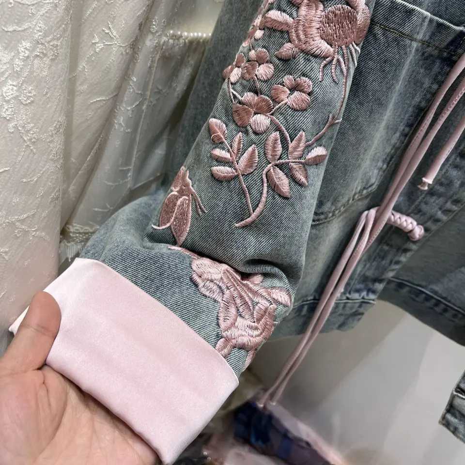 Short Buckle Denim Coat Women New Chinese Style stand collar Top 2024Spring Bomber Outerwear Fashion Street Jeans Jacket femaleX240920