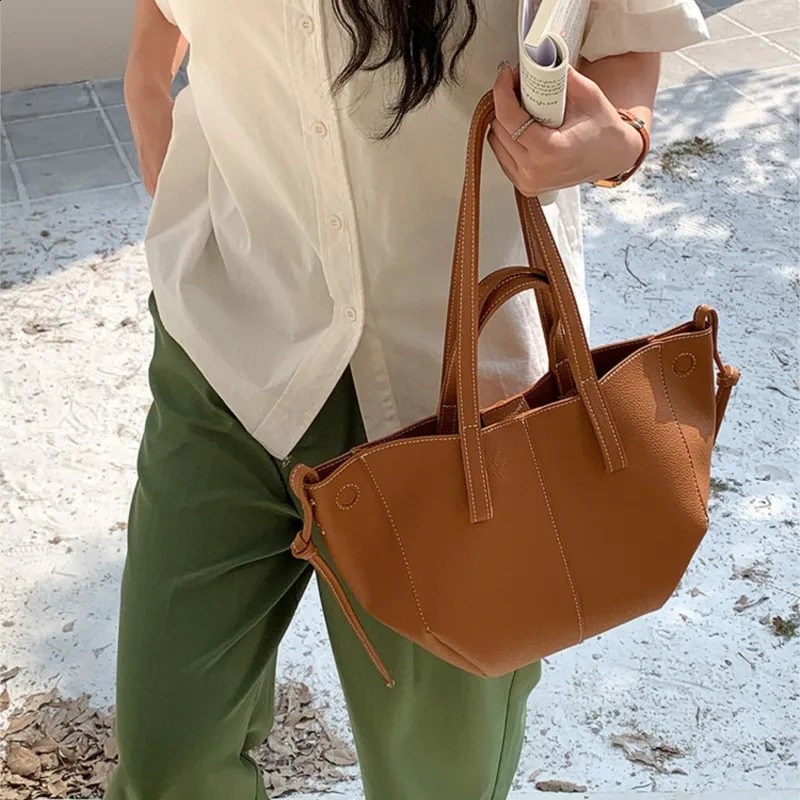 Soft Leather PU Tote Bags Women Korean Fashion Casual Shoulder Bag Large Capacity Handbags Female Commuting To Work Bag 240918