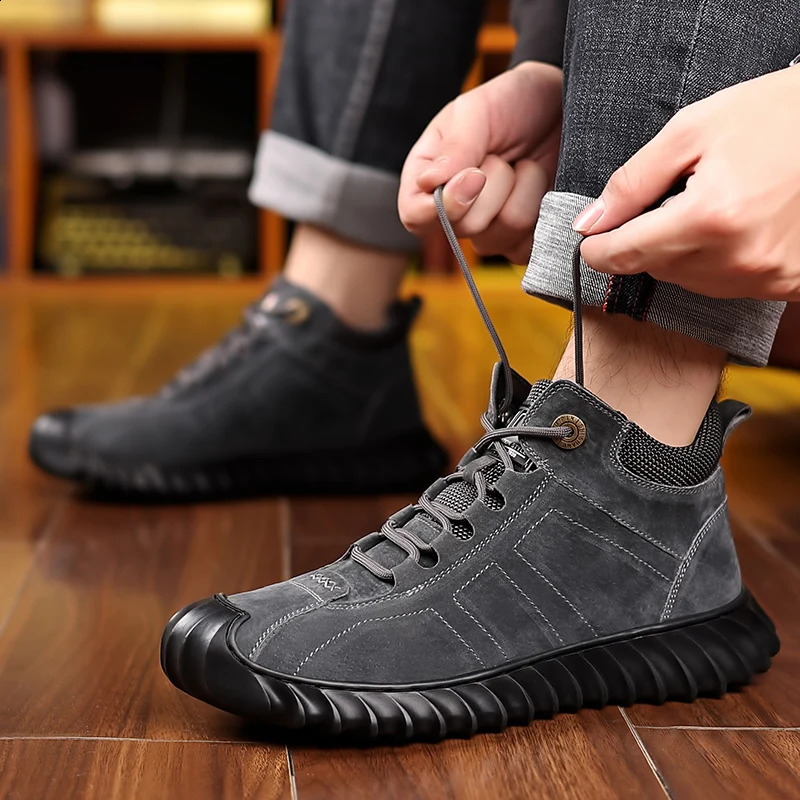 Men Casual Snow Boots lace up high top plush Warm Winter Shoes Men Hiking Boots Outdoor fashion Sneakers Man cotton shoes 240909