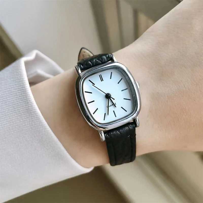 Casual Watch For Women Fashion Leather Watches Antique Simple Ladies Quartz Wristwatches Female Clock Gift Reloj MujerX240920