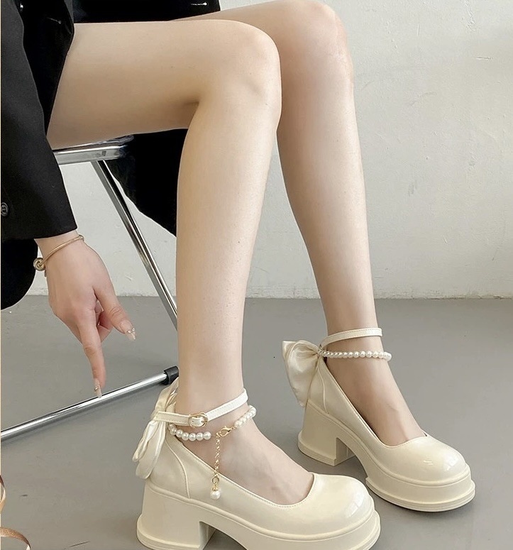 Fairy style dress, Mary Jane shoes, women's 2024 spring new style, French pearl, gentle and trendy, paired with thick heeled small leather shoes