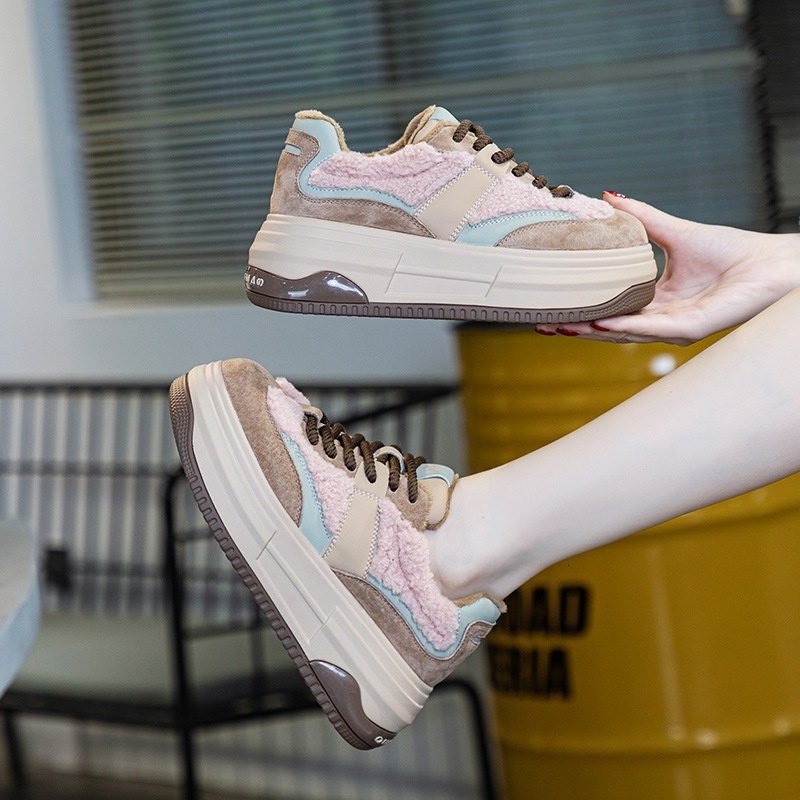 Trendy brand color blocked suede board autumn winter 2024, new thick soled, height increasing, internet famous, warm and casual fur shoes for women