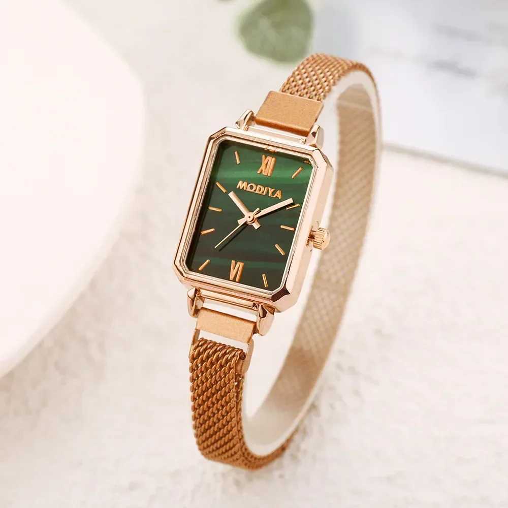 2024 New Women Watches Fashion Square Ladies Quartz Watch Magnetic Strap Green Dial Simple Rose Gold Mesh Luxury Women WatchesX240920