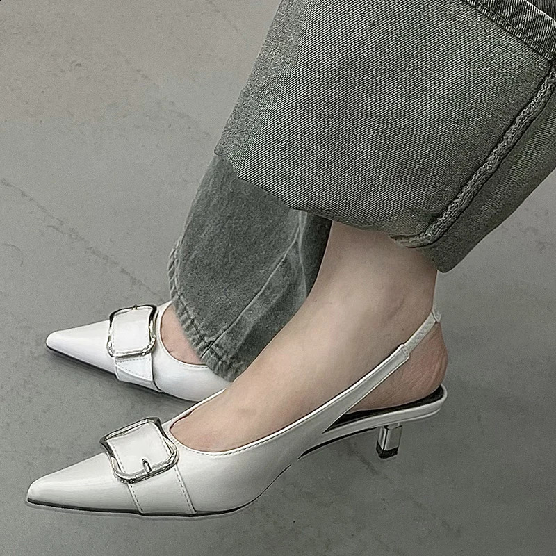 Fashion Metal Silver Womens Shoes with Low Lace Slide Corner Lace Womens Shoe Buckle Womens Strap Sandals 240919