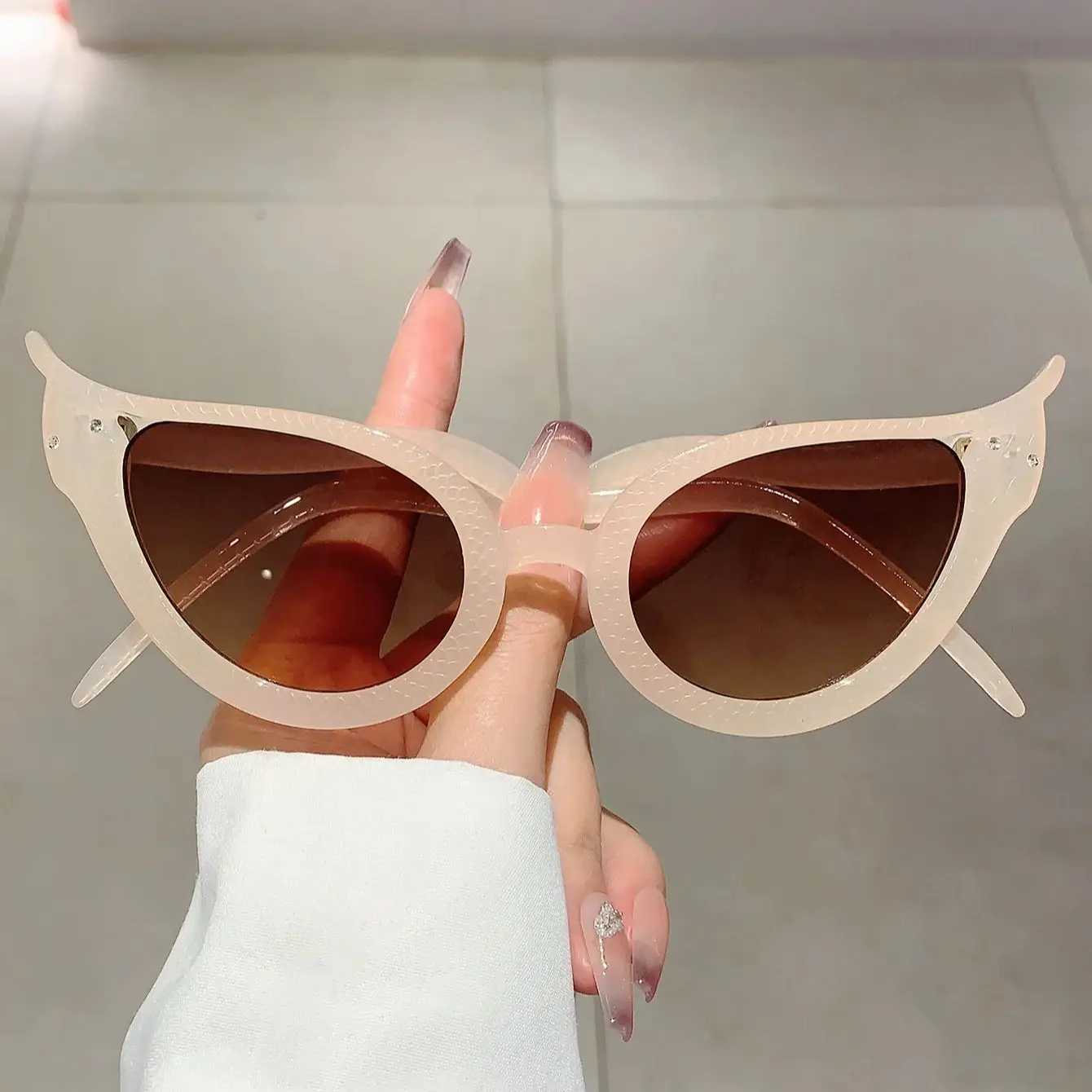 KAMMPT New Cat Eye Sunglasses Fashion Vintage Snake Shaped Frame Multicolor for Women Stylish Trendy Brand Design Shade EyewearX240920