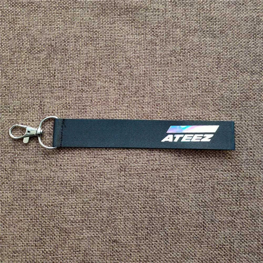 Kpop ATEEZ Name Bar Keychain Hongjoong Seonghwa Yunho Yeosang San Keyring Name Badge Pendant Accessories Fans Gift CollectionX240919
