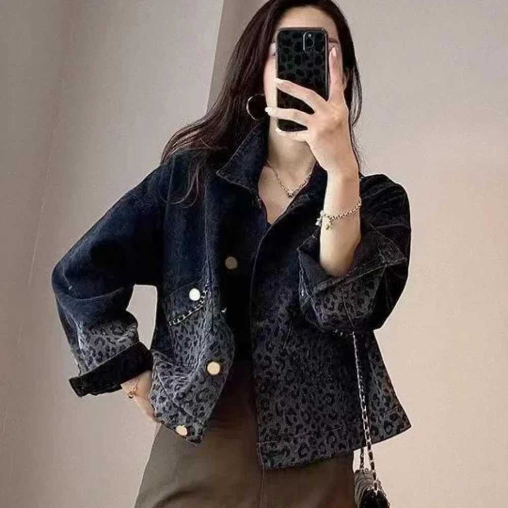 Female Jeans Coat Short Spring Autumn Small Crop Outerwears Graphic Blue Leopard with Print Womens Denim Jackets Black DesignerX240920