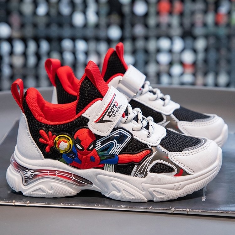 Boys' shoes 2023 spring mesh sports boys' Spider Man dad shoes, big children's running through
