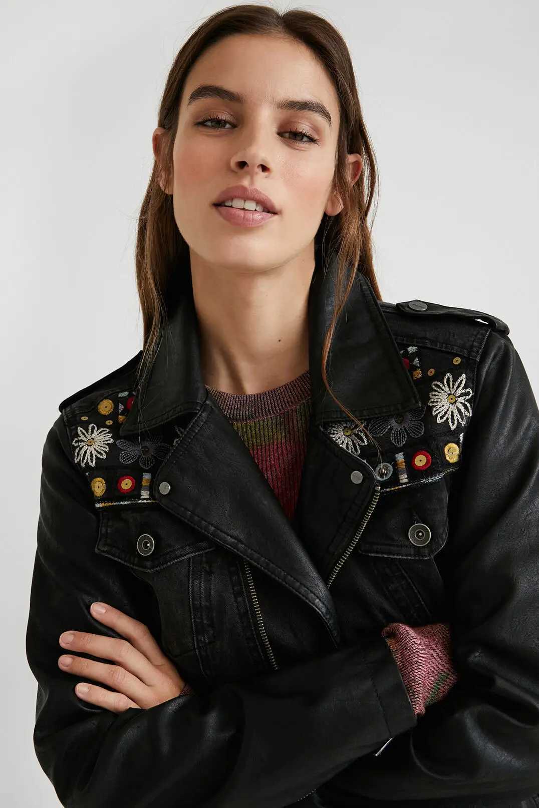 Embroidered stitching PU denim jacketX240920