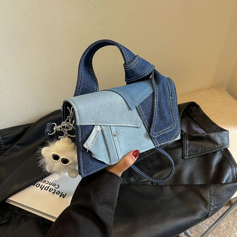 Womens fashionable small handbag denim shoulder bag casual cross zippered womens with lid 240919