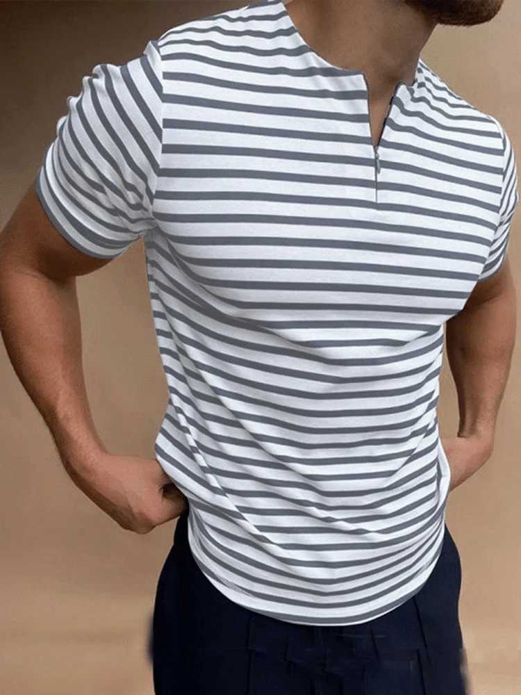 2024 New Fashion Round Neck Zipper Shirts Tee Men Streetwear Office Mens Striped T-shirts Summer Short Sleeve Slim Pullover TopsX240920