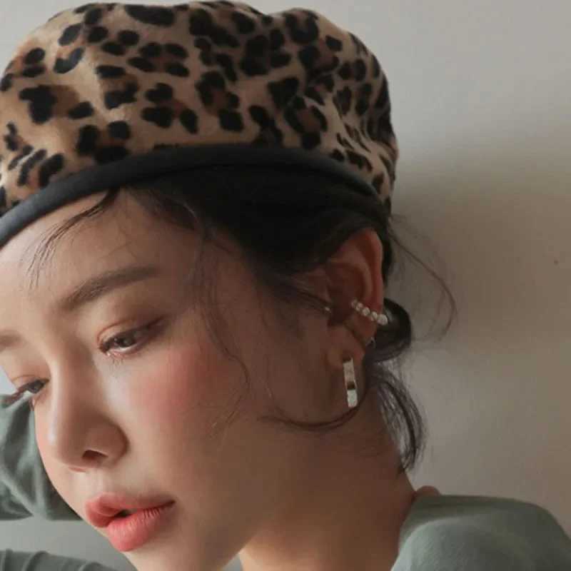Leopard Beret Female Autumn Winter Hats For Women Vintage Painter Flat Cap Boina Feminina Fashion PU Leather Brim BeanieX240919