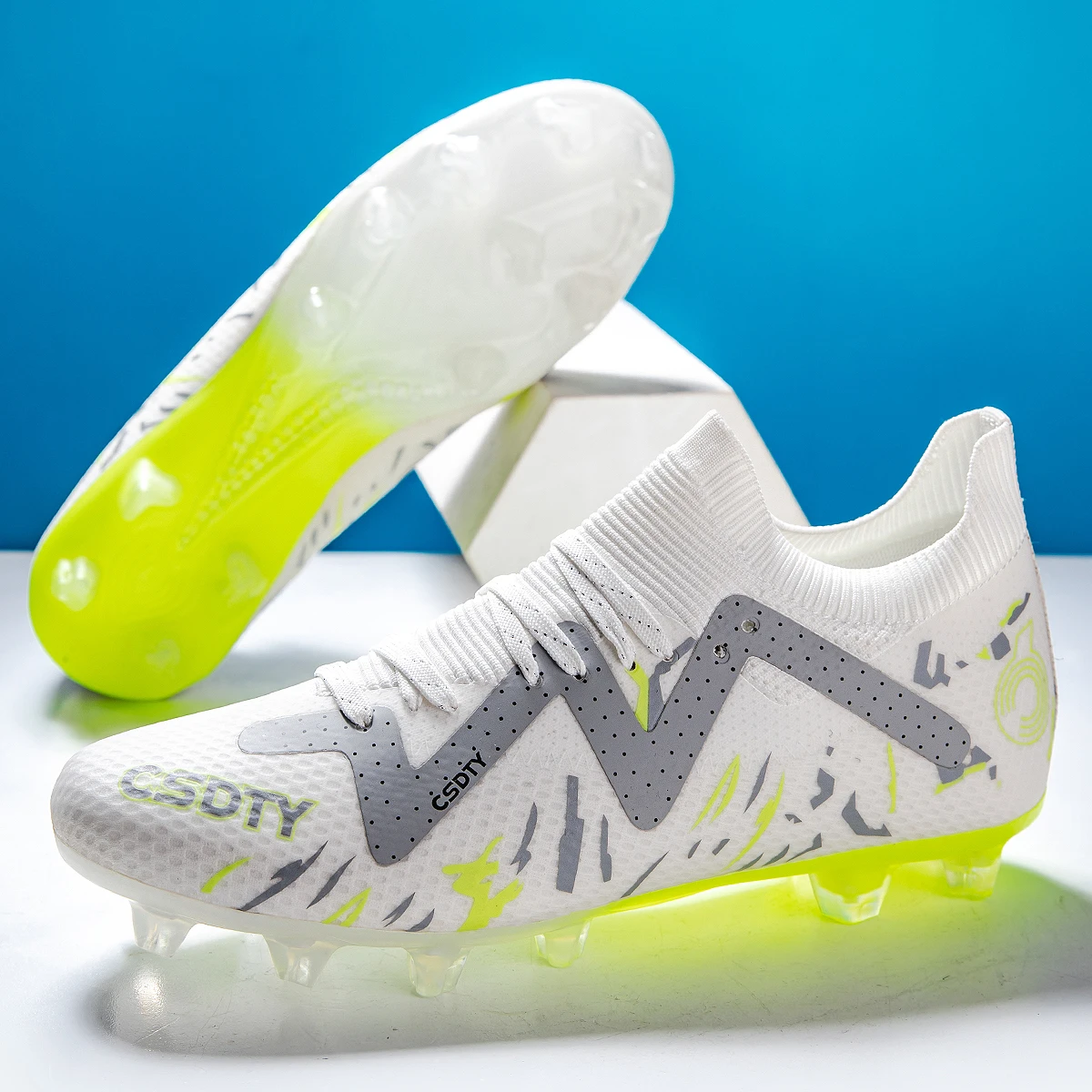 New Men Football Shoes Turf Indoor Non Slip Society Professional Football Field Boots Futsal Fast Sports Soccer Cleats Sneakers