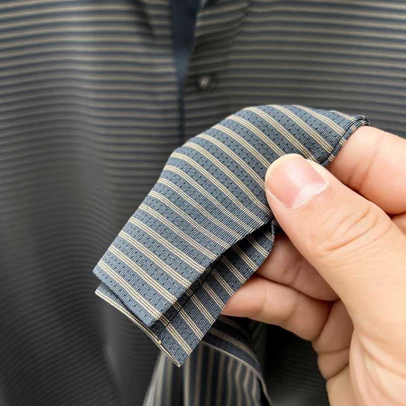 High end Brand Mens POLO Shirt Ice Silk Seamless Short Sleeve 2024 Summer New Fashionable Stripe T-shirt Business Casual MensweXJ240920