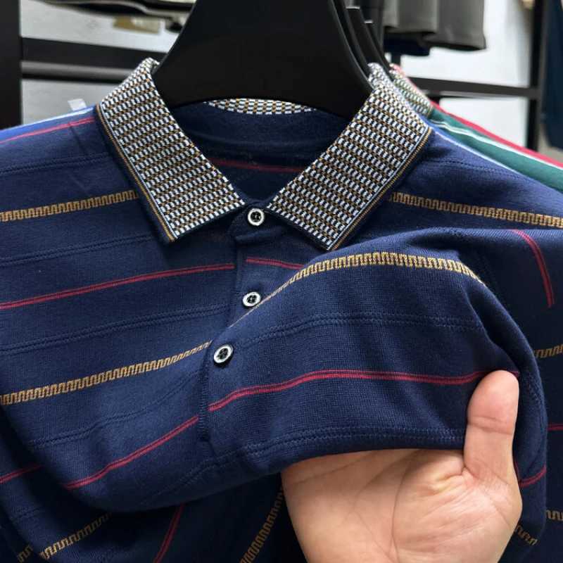2024 Mens New Summer Striped Short Sleeved POLO Shirt Fashionable and Casual Short Sleeved T-shirtX240920