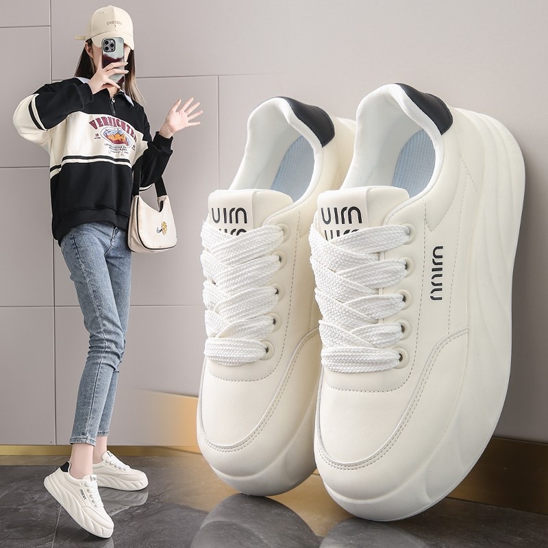 Thick soled trendy board for women in spring 2024, new casual bread shoes, versatile sports small white shoes
