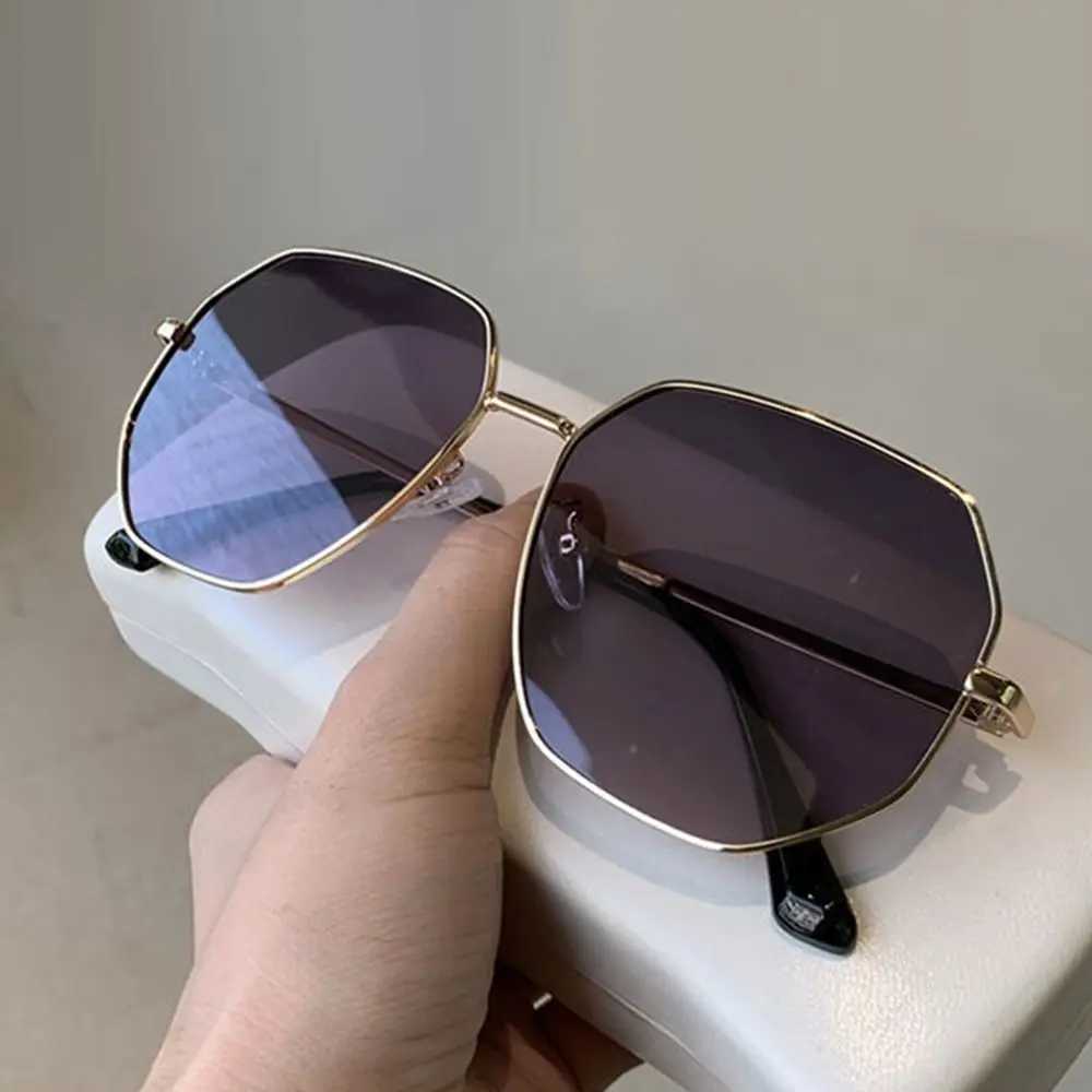 Fashion Hexagon Sunglasses Retro Metal Frame Polygon Square Shades UV400 Protection Vintage Trendy Eyewear UV400 ProtectionX240920