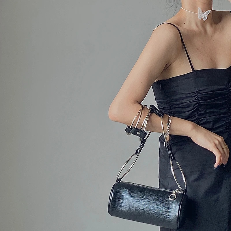 Personalized Womens Bucket Bag Fashion n Metal Ring Shoulder PU Leather Cool Girl Black Wrist Messenger 240919