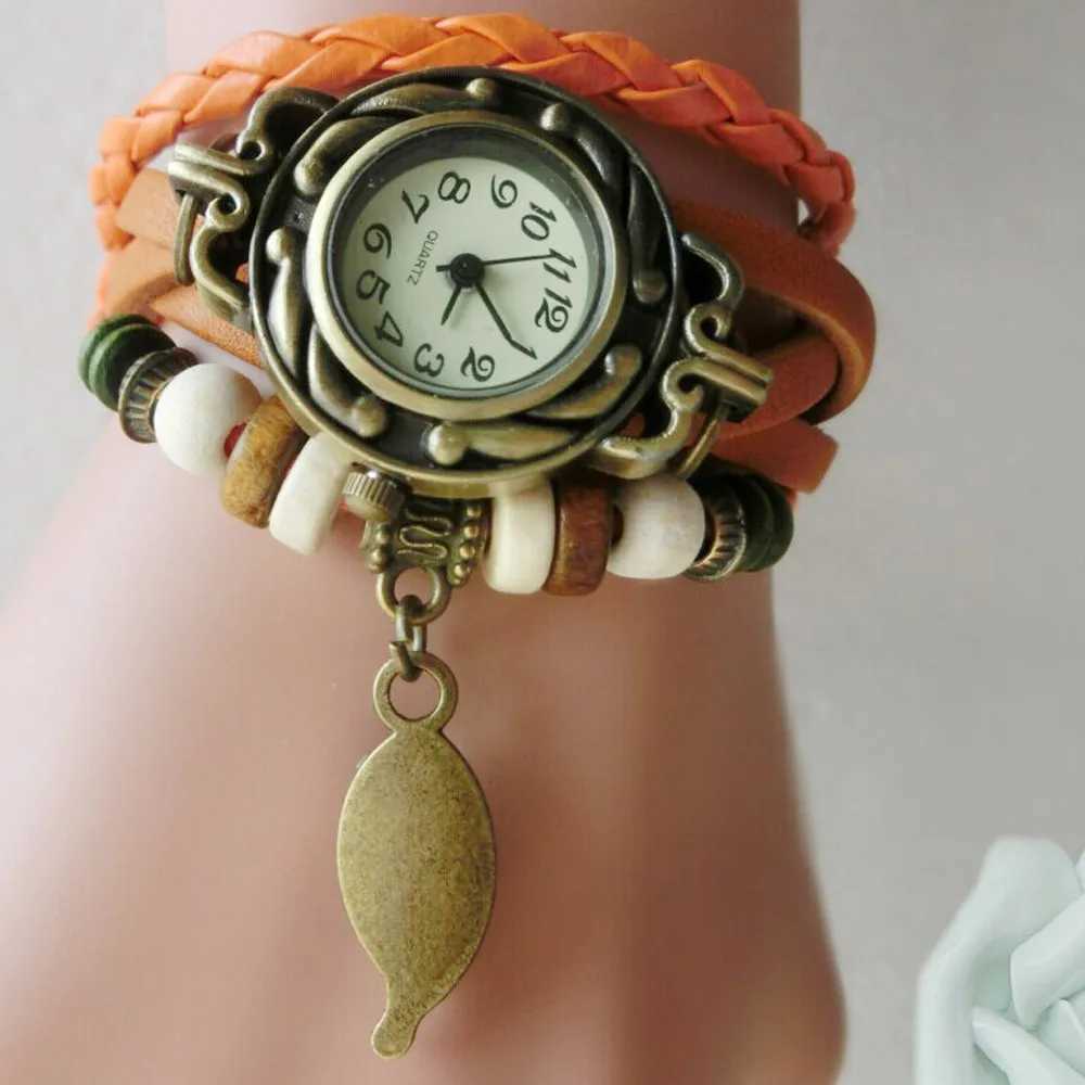 Women Solid Color Belt Wristwatch Fashionable Retro Small Dial Quartz Clock Design Sense Female Minority Versatile WatchX240920