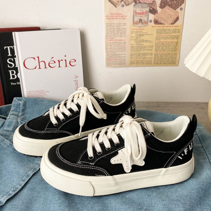 2023 White Canvas Shoes for Women Low-top Simple Designer Platform Korean Fashion Sneakers Student Round Toe Ladies Footwear